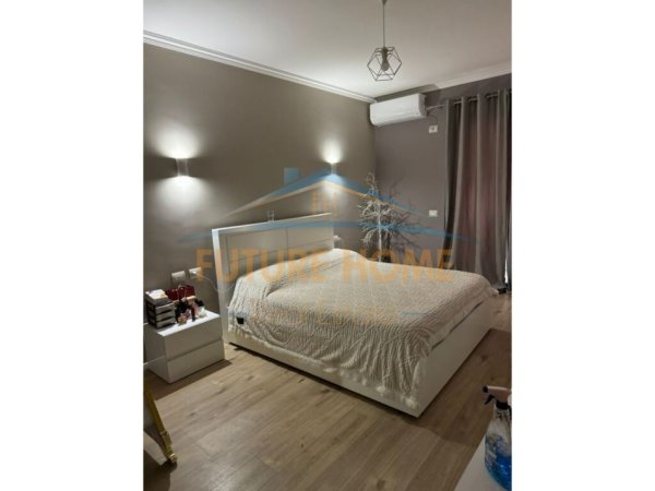 Tirane, shitet apartament 2+1+Ballkon Kati 2, 121 m² 170.000 € (UNAZA E RE)