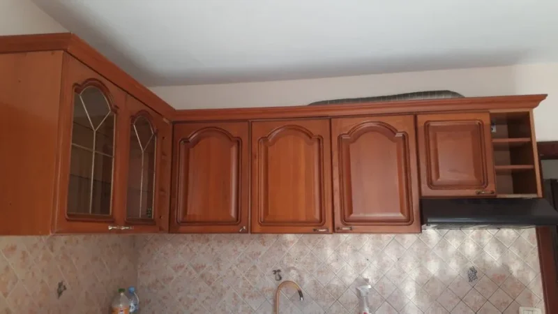 Tirane, shes Shiten Mobilje, hidrosanitare