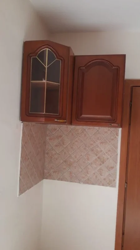 Tirane, shes Shiten Mobilje, hidrosanitare