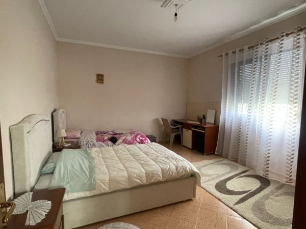 Tirane, jepet me qera Vile 3 Katshe , 360 m² 3.500 € (TEG)