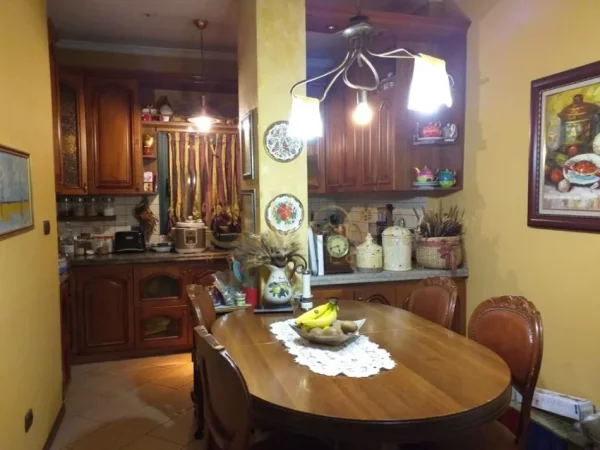 Tirane, shitet apartament 1+1 Kati 11, 143 m² 595.000 € (Bllok, Tirana, Albania)