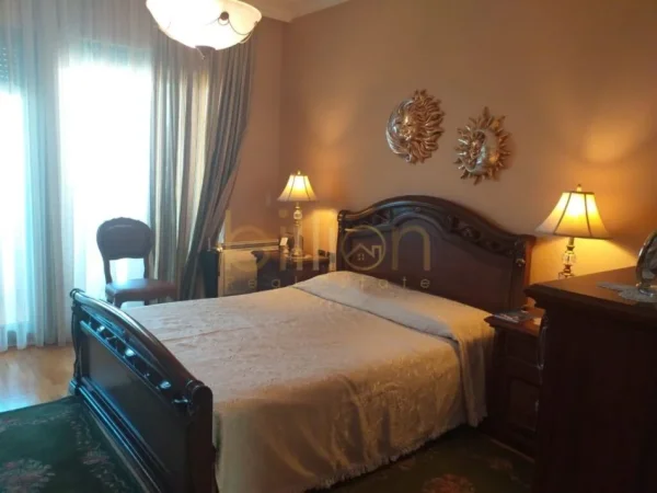 Tirane, shitet apartament 1+1 Kati 11, 143 m² 595.000 € (Bllok, Tirana, Albania)