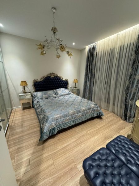 Tirane, jepet me qera apartament 1+1 , 73 m² 750 € (Liqeni i Thatë)