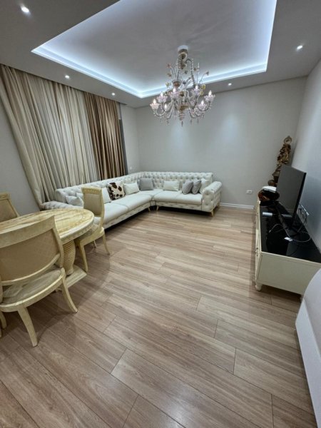 Tirane, jepet me qera apartament 1+1 , 73 m² 750 € (Liqeni i Thatë)
