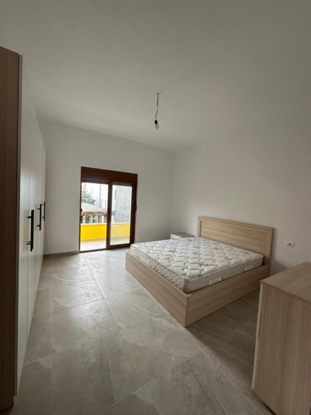 Tirane, jepet me qera apartament 2+1+Ballkon Kati 3, 149 m² 600 € (Astir , rruga stefan shundi)
