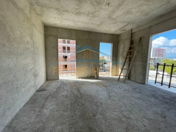 Tirane, shitet apartament 3+1+Aneks+Ballkon Kati 2, 112 m² 134.000 € (Dogana)