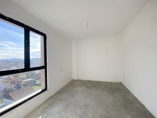 Tirane, shitet apartament 3+1+Ballkon Kati 1, 118 m² 155.000 € (29 nentori)