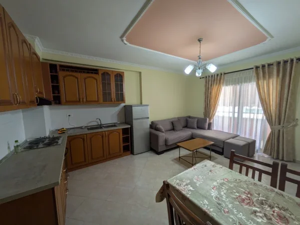 Tirane, Apartament 2+1 me qira  Kati 7, 500 m² 500 € (Astir)