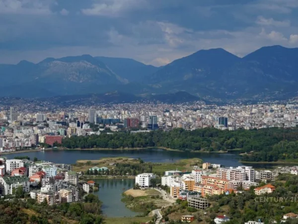 Tirane, shes toke , 1.500 m² (Ullishte)