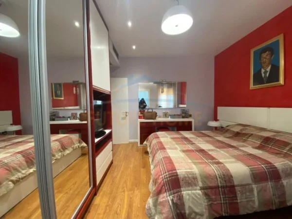 Tirane, shitet 2+1 Kati 4, 115 m² 190.000 € (Rruga Bilal Golemi)