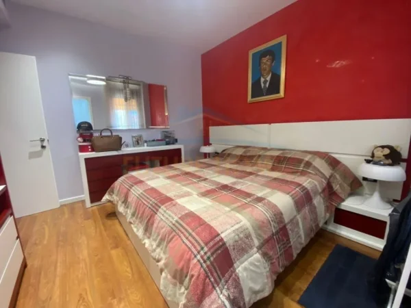 Tirane, shitet 2+1 Kati 4, 115 m² 190.000 € (Rruga Bilal Golemi)