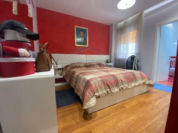 Tirane, shitet 2+1 Kati 4, 115 m² 190.000 € (Rruga Bilal Golemi)