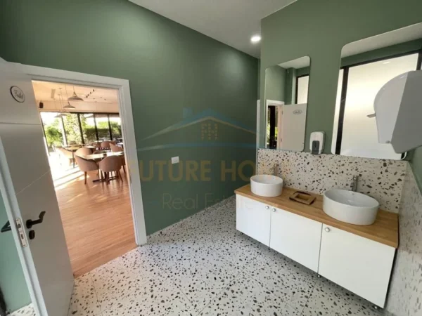 Durres, shitet bar-resorant Kati 0, 1.300 m² 120.000 € (Gjiri I Lalzit)