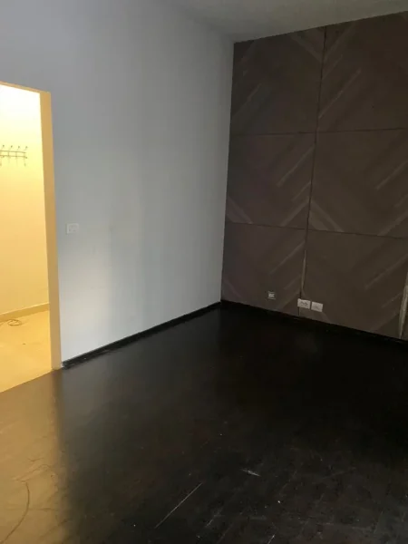 Tirane, jepet me qera dyqan Kati 0, 48 m² 450 € (DON BOSKO)