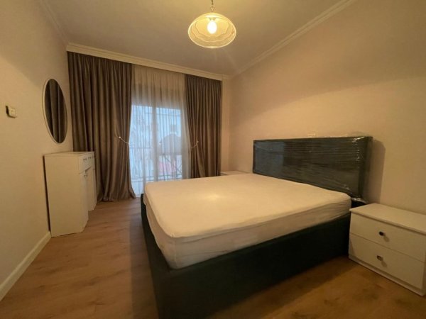 Tirane, jepet me qera apartament 2+1+Aneks+Ballkon Kati 6, 90 m² 500 € (rruga 5 maj)