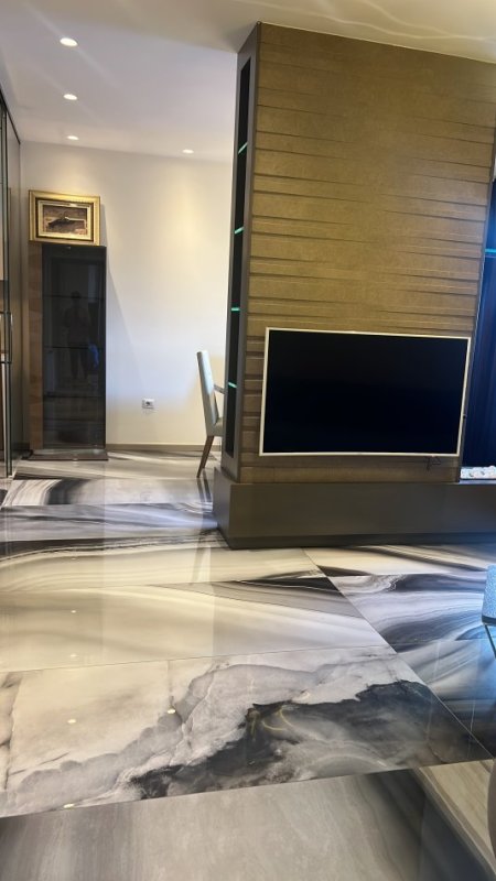 Tirane, jepet me qera apartament 1+1+Ballkon Kati 3, 120 m² 1.100 € (Zogu i zi)