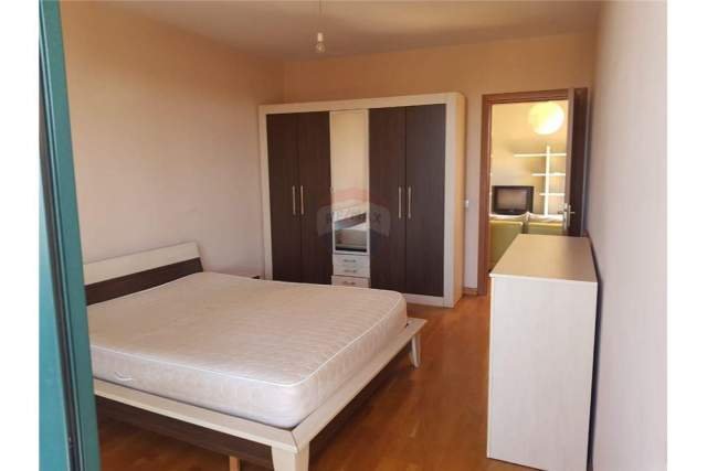 Tirane, jepet me qera apartament 2+1 117 m² 500 Euro (rruga elbasanit)