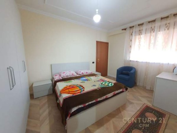 Tirane, jepet me qera apartament 3+1+A+BLK Kati 8, 145 m² 600 Euro (Ish Ekspozita)