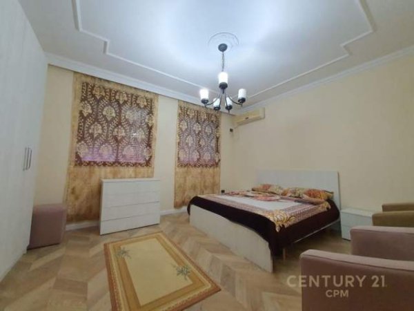 Tirane, jepet me qira apartament 3+1+BLK Kati 8, 135 m² 600 Euro (Tek Ish Ekspozita)