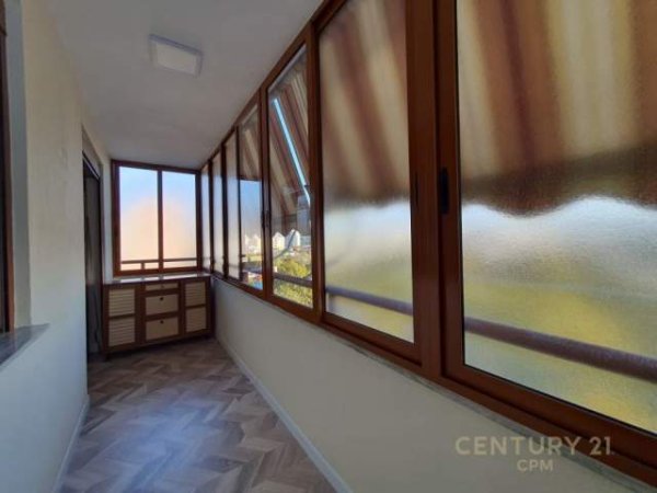 Tirane, jepet me qira apartament 3+1+BLK Kati 8, 135 m² 600 Euro (Tek Ish Ekspozita)