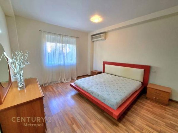 Tirane, jepet me qera apartament 3+1 Kati 2, 99 m² 400 Euro (Siri Kodra)