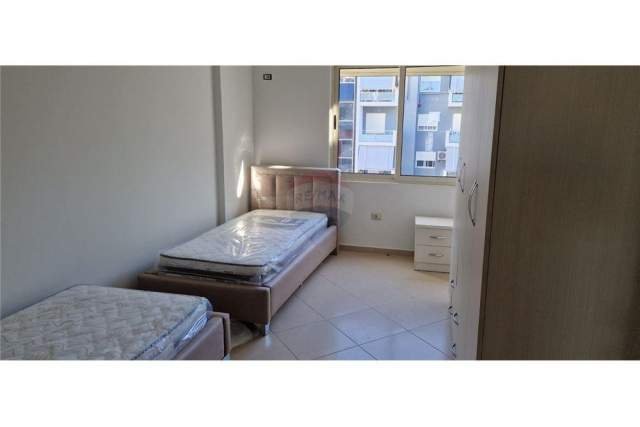 Tirane, shitet apartament 2+1 110 m² 88.000 Euro (rruga kavajes)