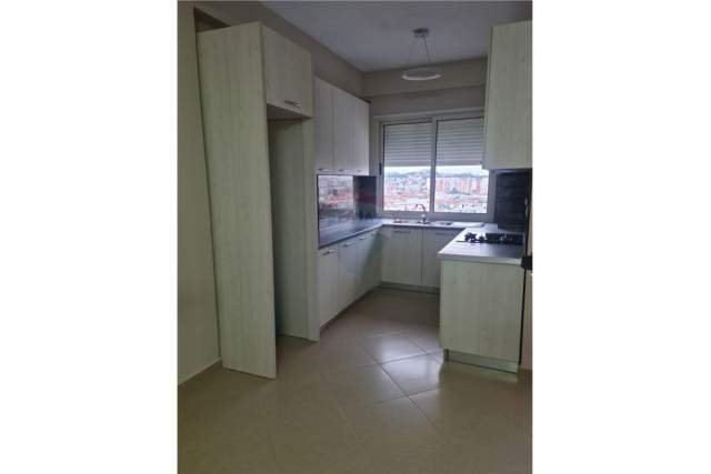 Tirane, shitet apartament 2+1 110 m² 88.000 Euro (rruga kavajes)