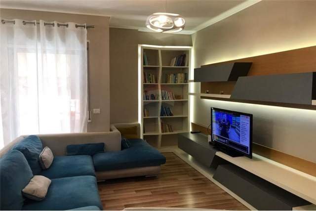 Tirane, jepet me qera apartament 2+1 105 m² 600 Euro (rruga kavajes)