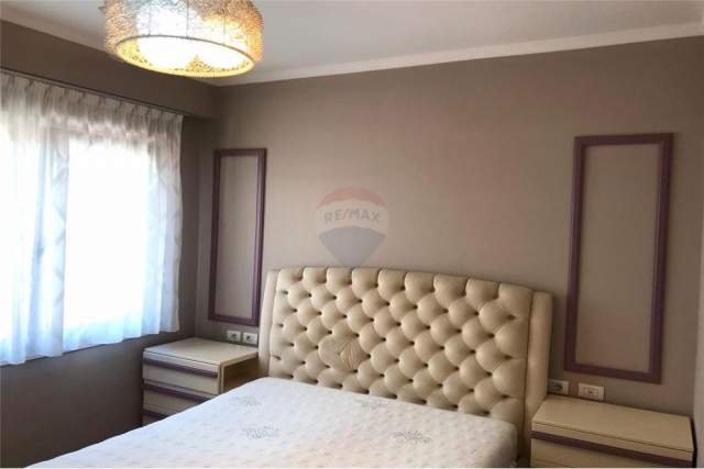 Tirane, jepet me qera apartament 2+1 105 m² 600 Euro (rruga kavajes)
