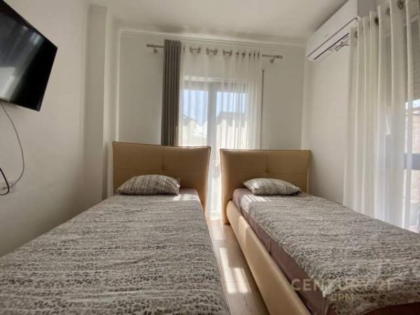 Tirane, jepet me qera apartament 2+1+A+BLK Kati 4, 91 m² 1.000 Euro (ISH BLLOKU)