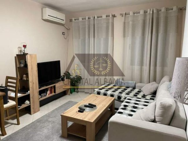 Tirane, jepet me qera 1+1 Kati 2, 52 m² 400 Euro (Rruga "Petro Korcari')
