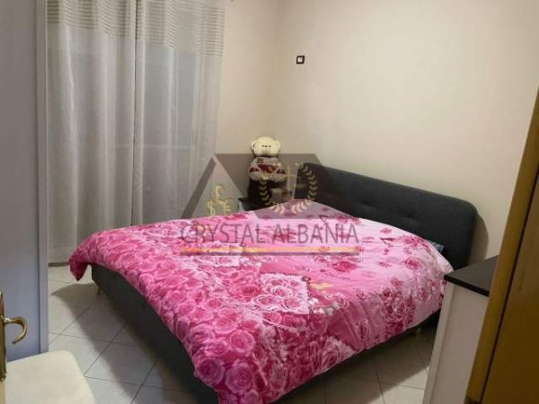 Tirane, jepet me qera 1+1 Kati 2, 52 m² 400 Euro (Rruga "Petro Korcari')