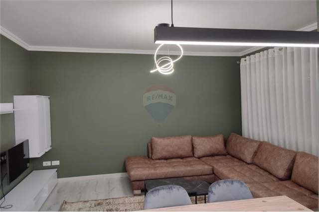 Tirane, jepet me qera apartament 1+1 Kati 5, 76 m² 450 Euro (Don Bosko)