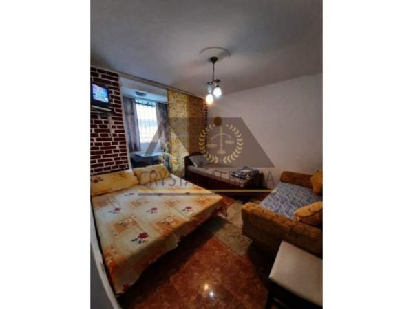 Tirane, jepet me qera apartament 1+1 Kati 1, 47 m² 320 Leke (Rr"Kongresi i Manastirit')
