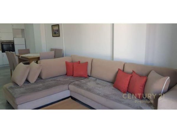 Tirane, jepet me qera apartament 1+1 Kati 2, 72 m² 350 Euro (Spitali QSUT)