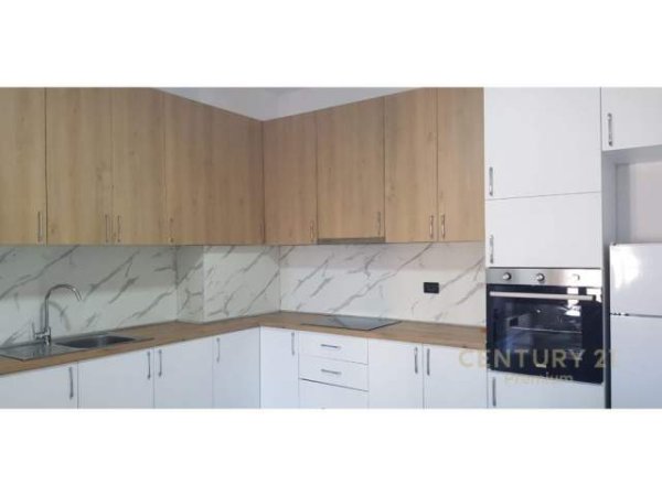 Tirane, jepet me qera apartament 1+1 Kati 2, 72 m² 350 Euro (Spitali QSUT)