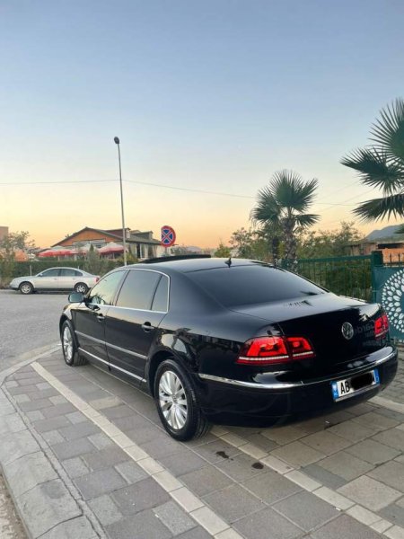 Tirane, shes Volkswagen Phaeton Viti 2015, 17.000 Euro