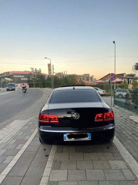 Tirane, shes Volkswagen Phaeton Viti 2015, 17.000 Euro