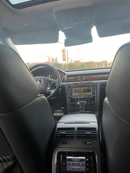 Tirane, shes Volkswagen Phaeton Viti 2015, 17.000 Euro