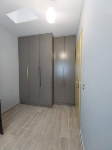 Tirane, jepet me qera apartament 2+1 Kati 1, 70 m² 400 Euro (Mihal Duri)