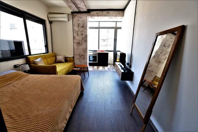 Tirane, shitet apartament 2+1 i konvertuar ne 3 garsonier, me siperfaqe secila 30m2, 14.400.000 Leke (Rruga "5 Maji")