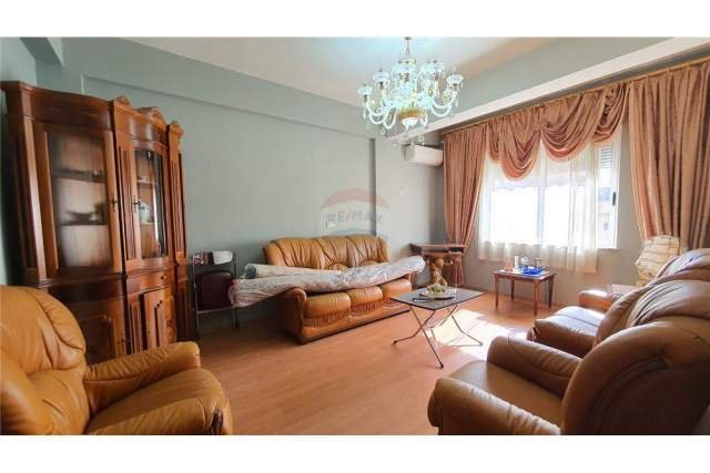 Tirane, shes apartament 4+1+A+BLK Kati 4, 144 m² 235.000 Euro (Bllok)