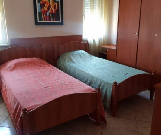 Tirane, jepet me qera apartament 2+1+BLK Kati 4, 110 m² 400 Euro (grigor heba)