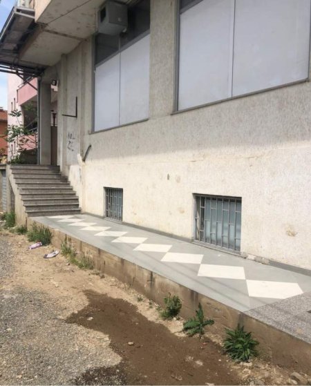 Tirane, jepet me qera 900 Euro