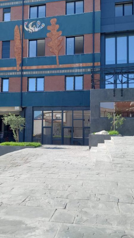 Tirane, shitet apartament 2+1 Kati 2, 78 m² 1.400 Euro (Kodra e Diellit 2)