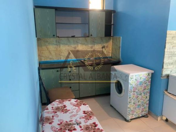 Tirane, jepet me qera apartament 1+1 Kati 0, 60 m² 27000Leke (Rruga "Kol Xhumara ")