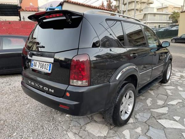 Tirane, shes xhip Ssang Yong rexton Viti 2004, 3.200 Euro