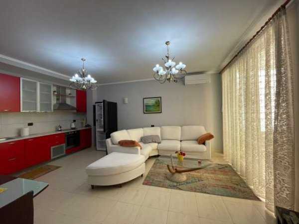 Tirane, jepet me qera apartament 2+1 Kati 2, 85 m² 600 Euro (Bulevardi Zogu I)