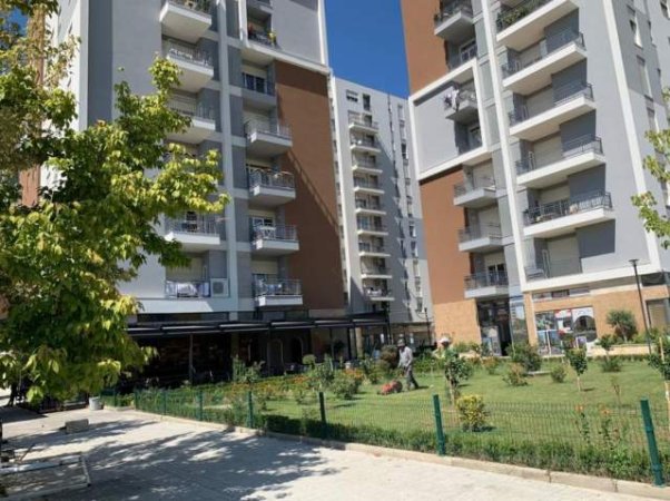Tirane, jepet me qera apartament 2+1+BLK Kati 4, 75 m² 500 Euro (Fusha aviacionit)