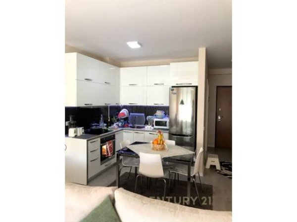 Tirane, jepet me qera apartament 2+1+BLK Kati 3, 101 m² 550 Euro